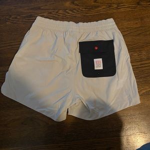 Topo designs global shorts *pre-redesign* NWOT small